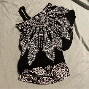 Moa Moa girls black and white top